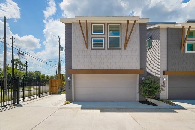 Photo - 862 Paul Quinn Street Unit B House