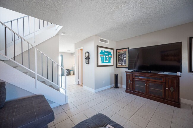 Building Photo - Laughlin - Furnished home - 4 bed