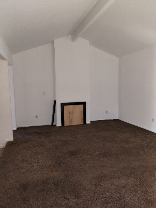 Building Photo - 1335 Princess Dr