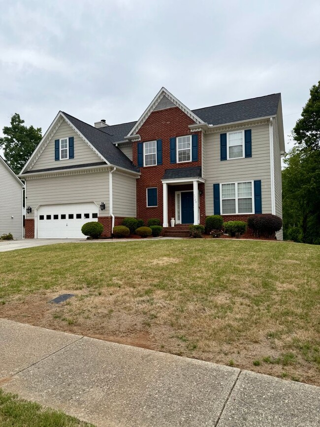 Building Photo - Stunning 5BR Retreat in Gated Village at Telfair