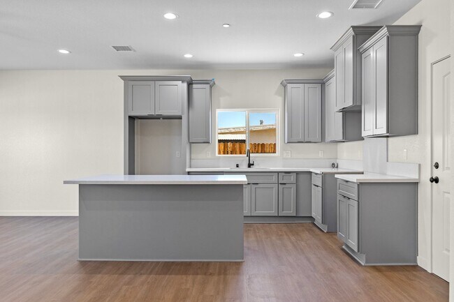 Foto del edificio - 8457 Great Cir Dr