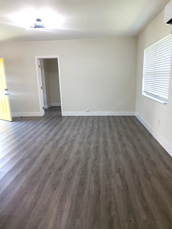 Foto del edificio - 2489 SW 27th St