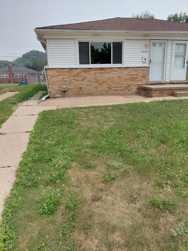 Photo - 2505 Stieber Ave (Westland, MI)
