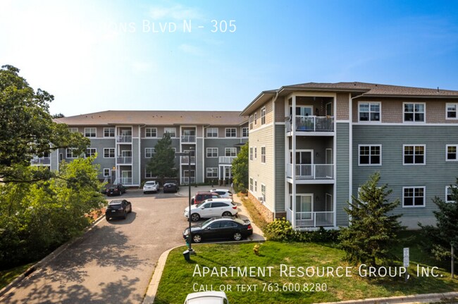 Foto del edificio - 185 N McCarrons Blvd