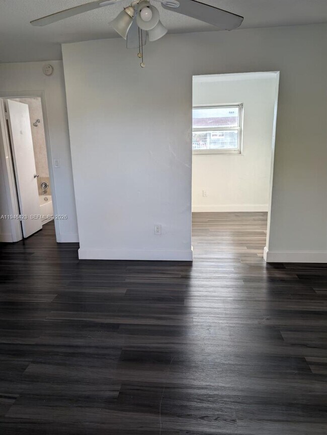 Foto del edificio - 1461 SW 5th St