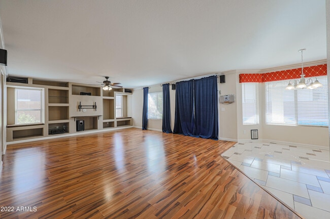 Foto del edificio - 16146 N 158th Ave