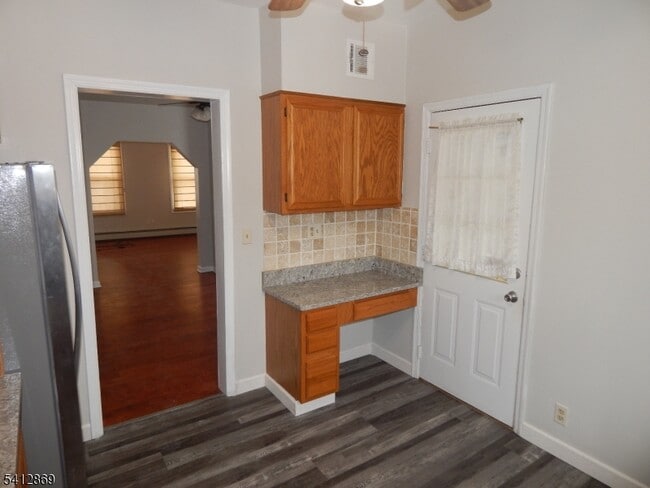 Building Photo - 29 Willard St