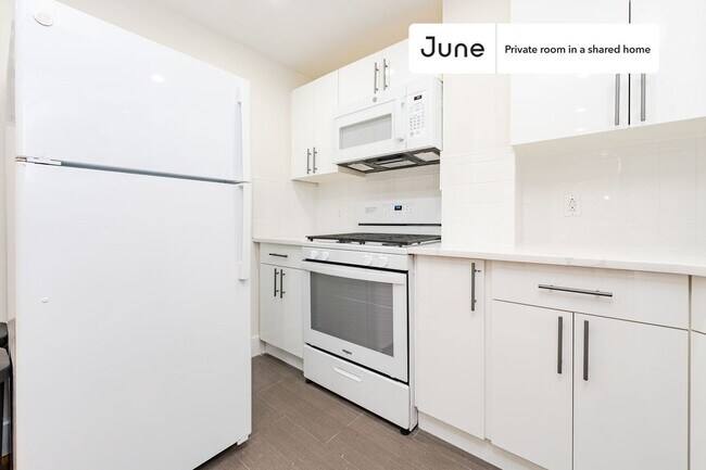 Foto del edificio - Room in Shared 3 bed/1 bath home in Bedford-Stuyvesant