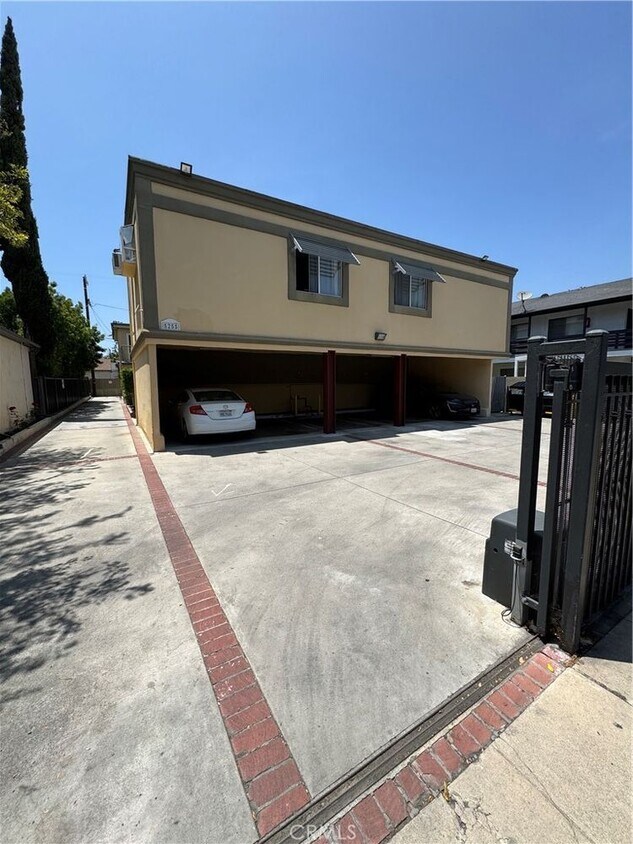 Foto principal - 5255 Satsuma Ave