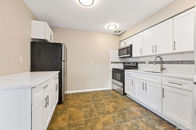 Foto del edificio - 639 Beach 63rd St