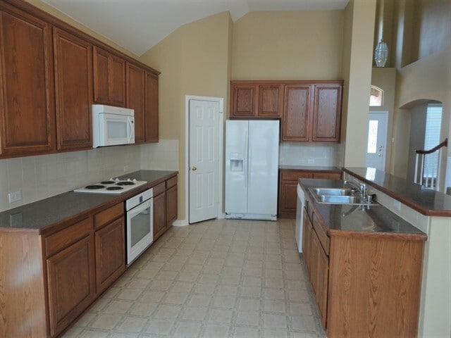 Building Photo - 627 Campolina Drive