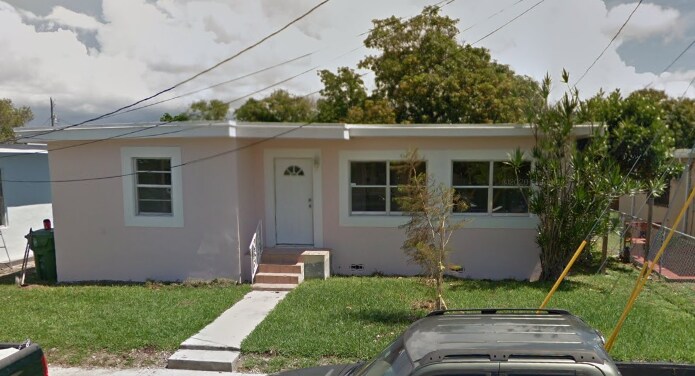 Primary Photo - 3275 SW 27th Ter