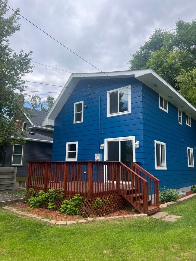 Foto del edificio - Recently Updated Single Family Home Available