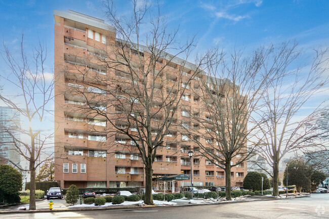 Building Photo - Harbor Place