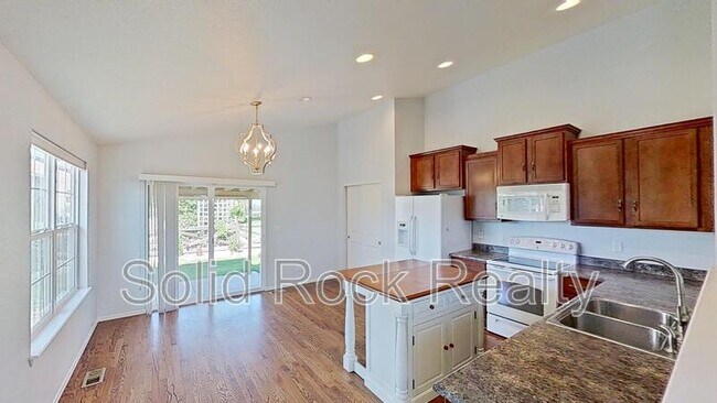 Foto del edificio - 6818 Whitebark Ln