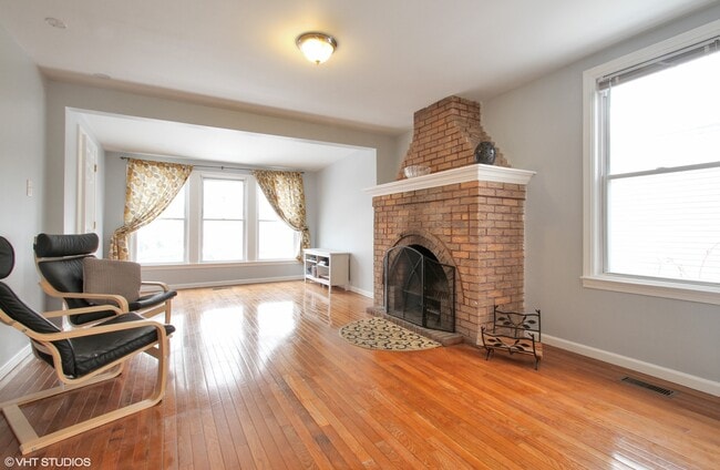 Building Photo - 3514 N Natchez Ave