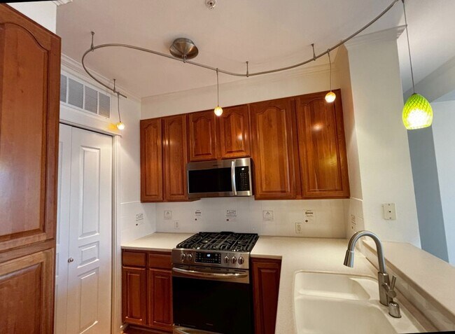 Foto del edificio - 2Bd/1.75Ba Kirkland Condo