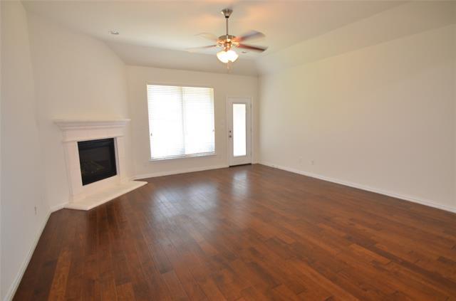 Foto del edificio - 1304 Caney Creek Ln