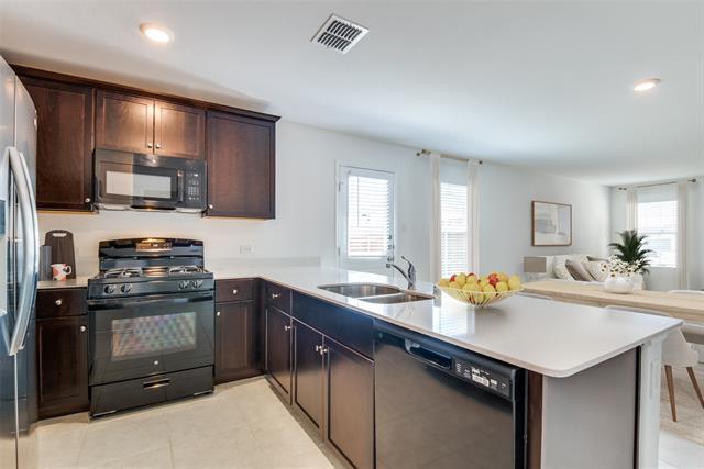 Foto del edificio - 7516 Larson Ln
