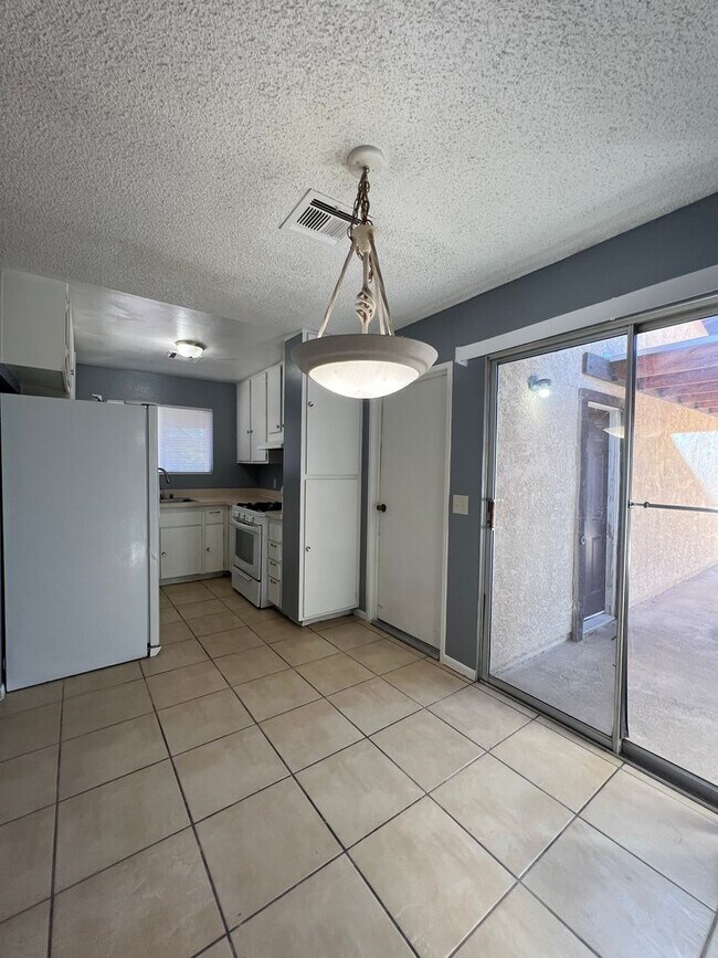 Building Photo - Single Story in Henderson