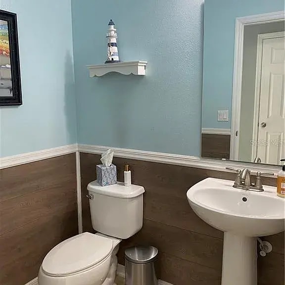1/2 bath on first level - 504 Rainbow Springs Loop