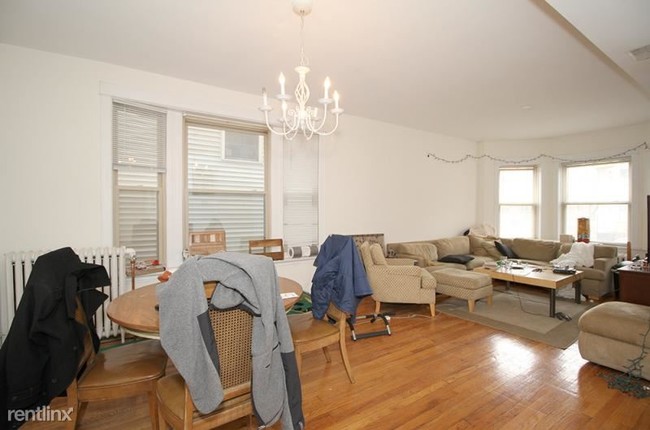 Foto del edificio - 3437 N Paulina St