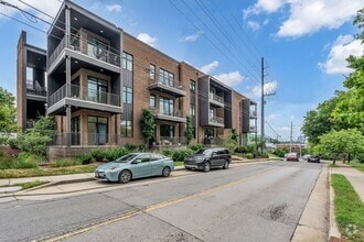 Building Photo - 1403 Martin St