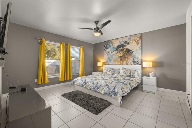 Building Photo - 3045 Bloomsbury Dr