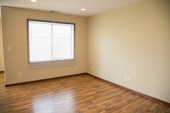 Área de comedor - 8200 Old Highway Rd