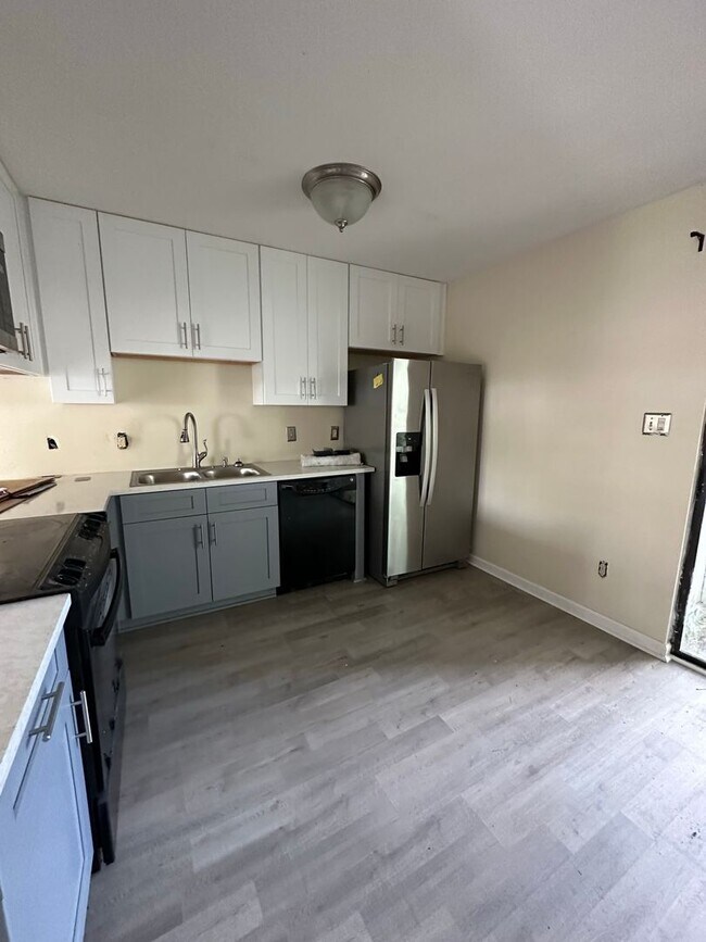 Foto del edificio - 2 Bedroom Apartment Walking Distance to FSU