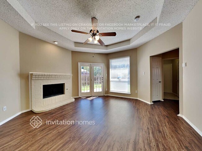 Building Photo - 2012 Creek Royal Dr