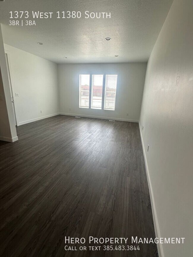 Foto del edificio - 1373 W 11380 S
