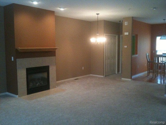 Building Photo - 727 Cherry Orchard Rd