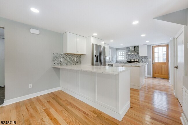 Foto del edificio - 923 Central Ave