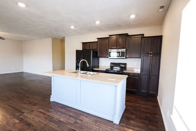 Foto del edificio - 414 E Harrison St