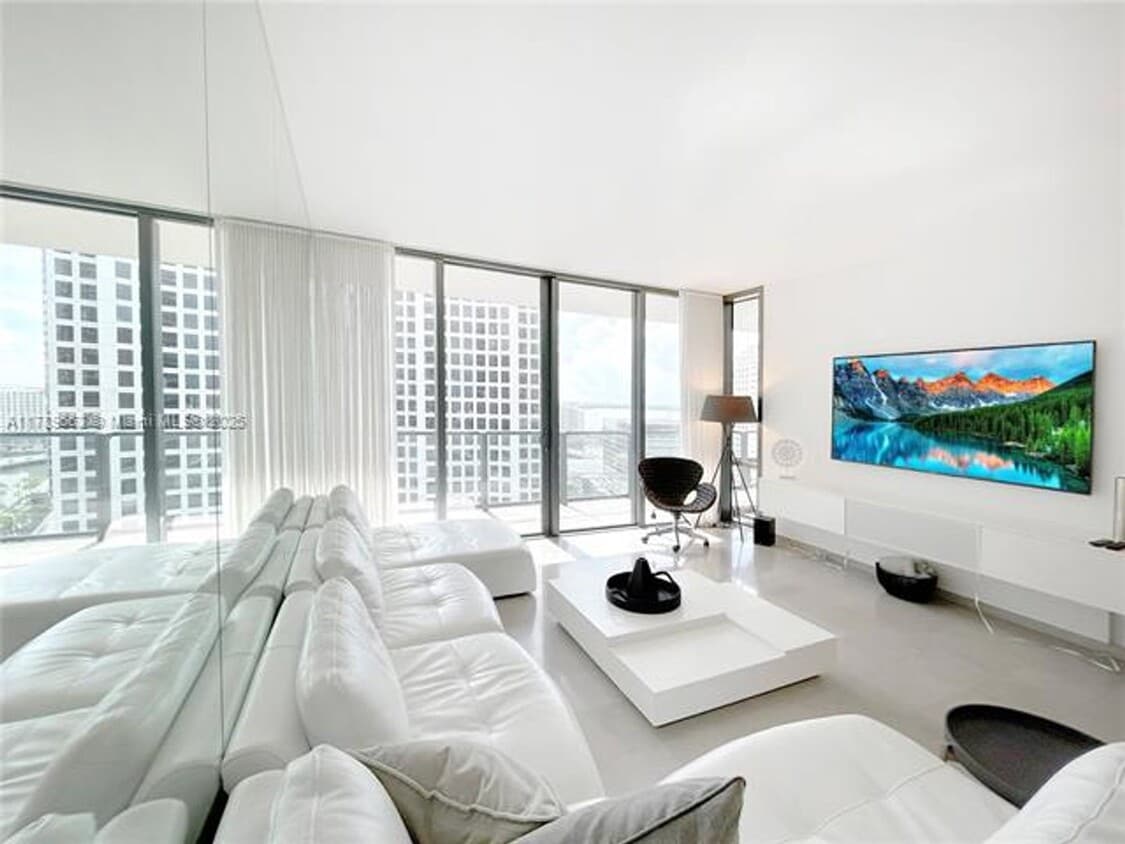 Photo - 68 SE 6th St unit 1903 (A11789662)