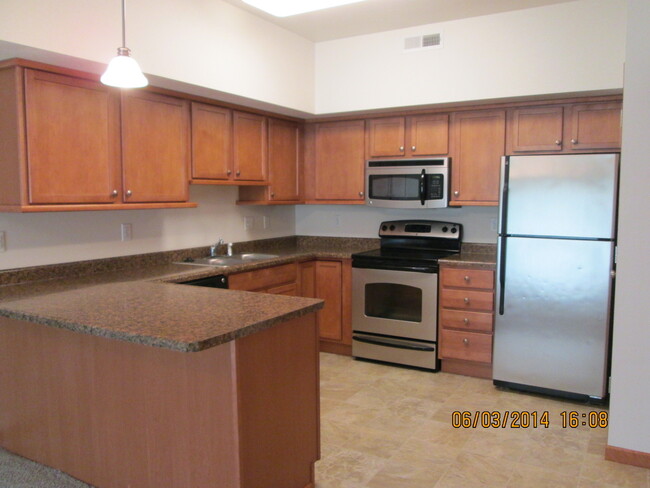 Building Photo - 2 bedroom, 2 bath condo in North Liberty