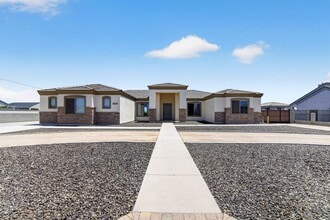 Building Photo - 5317 E Lonesome Dove Trail