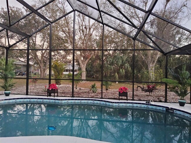 Foto del edificio - 404 Hazel Cir