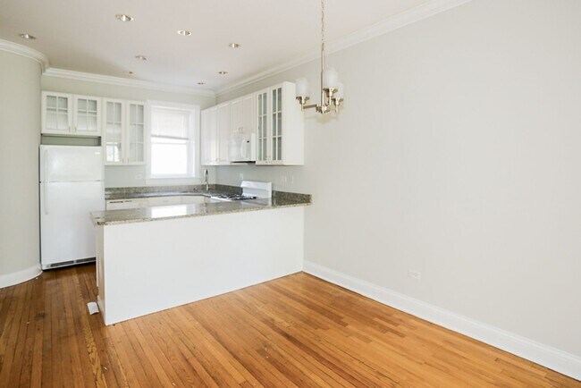 Foto del edificio - 3852 N Southport Ave