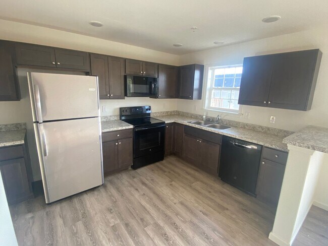 Foto del edificio - Beautiful 3 Bedroom, 2.5 Bath Townhome in Dallastown Schools!