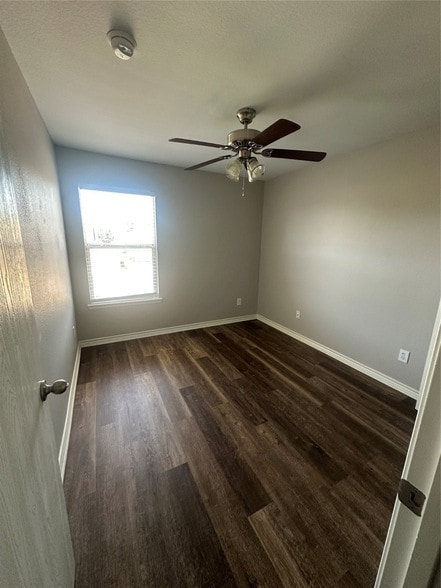 Foto del edificio - 6920 Bountiful Grove Dr