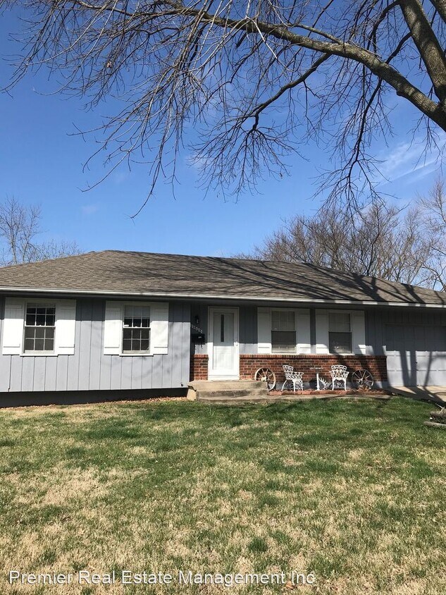 11808 Smalley Ave, Kansas City, MO 64134 House Rental in Kansas City