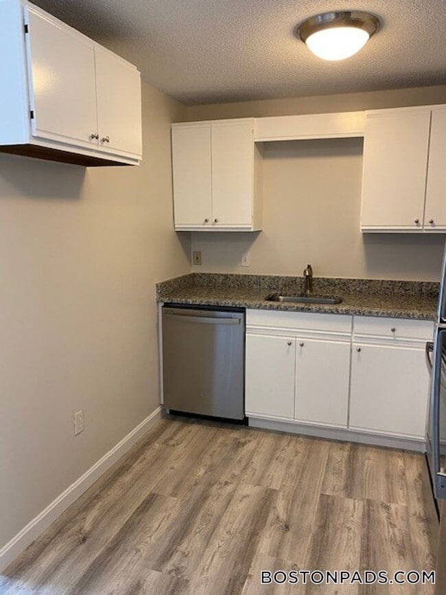 Foto del edificio - 4516 N Main St