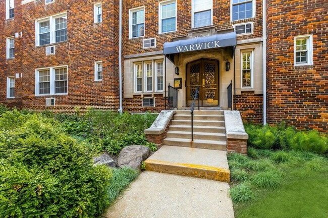 Photo - Spacious 1BR/1BA in Fabulous Cathedral Heights neighborhood! House