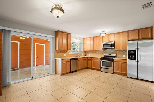 Building Photo - 1400 Briarcliff Blvd