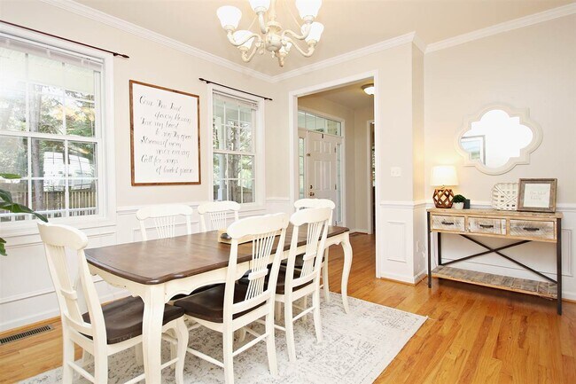 Foto del edificio - 3205 S Chesterfield Ct