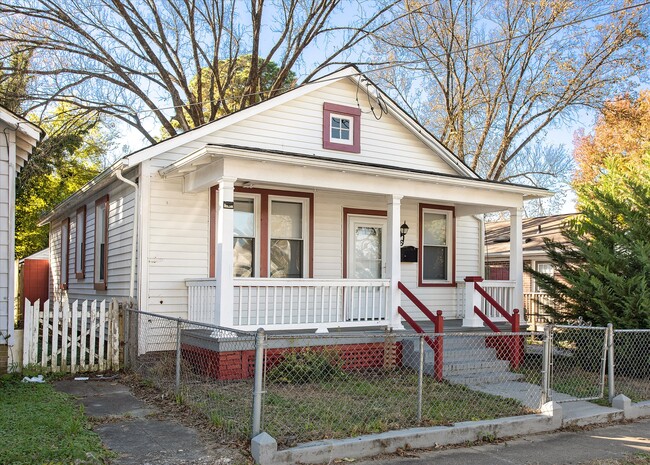 Building Photo - 16 W Broad Rock Rd