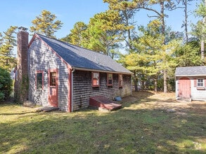 Building Photo - 49 Lakeview Dr
