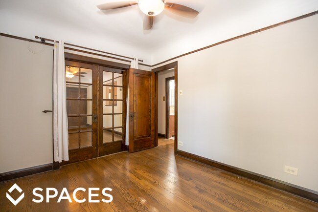 Building Photo - 1702 N Wolcott Ave